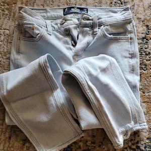 Hollister Low-Rise Crop Boyfriend Jeans